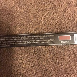 Proper liquid eyeliner - dark brown